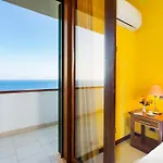 Santa Lucia 4*