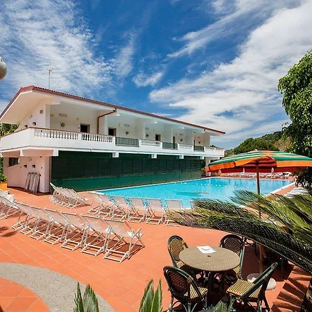 Santa Lucia 4*