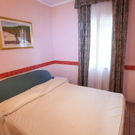 Отель Santa Lucia