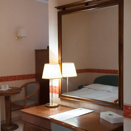 Santa Lucia Hotel