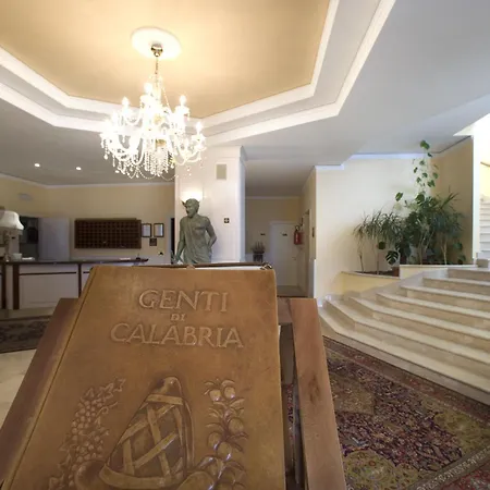 Santa Lucia 4*