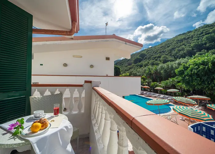 Hotel Santa Lucia 4*